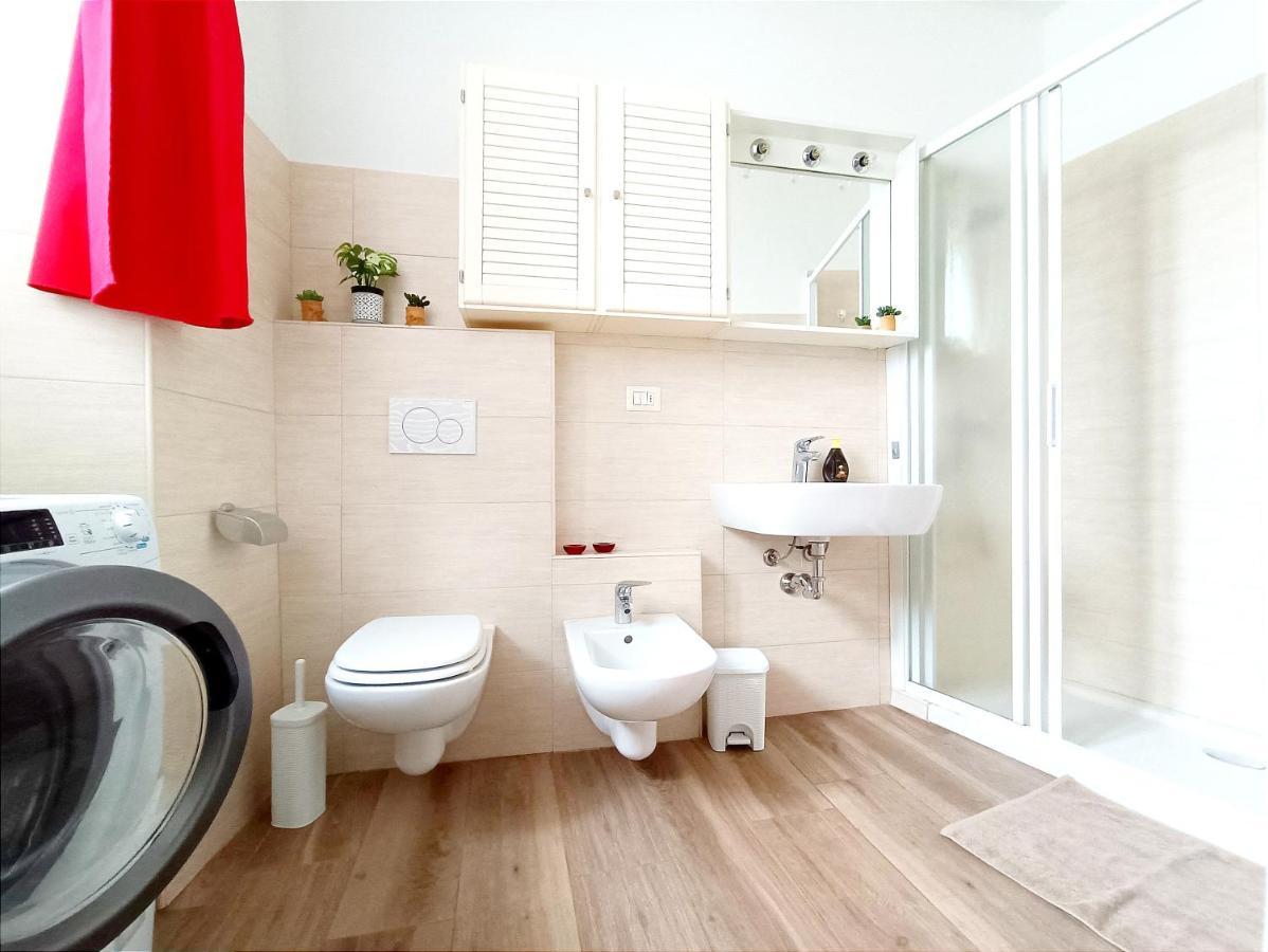 Appartamento La Casa Del Barcaiolo Malgrate Esterno foto
